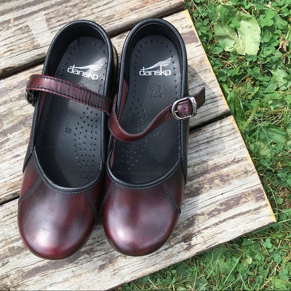 Mary jane nursing clogs Clearance